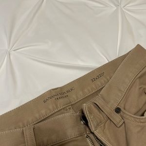 Tan Khaki men banana republic traveler pants slim 32x32